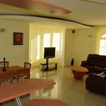 Eva Hotel 2*