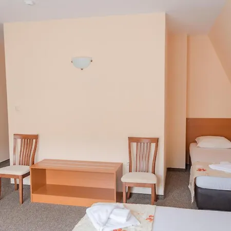 Hotel Eva Ravda