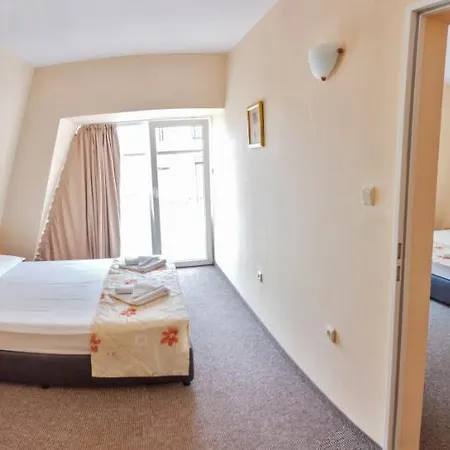 Eva Hotel 2*