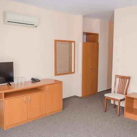 Hotel Eva Ravda
