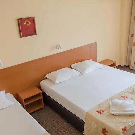 Eva Hotel 2*